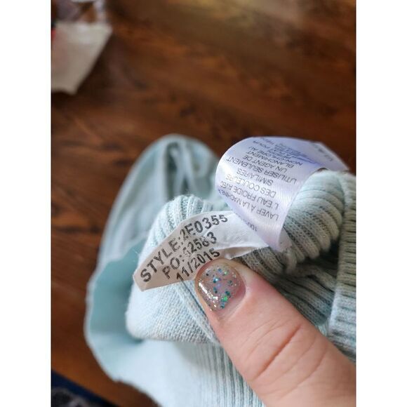 Vineyard Vines Crystal blue 1/4 zip cotton sweater sz Medium - Picture 3 of 5